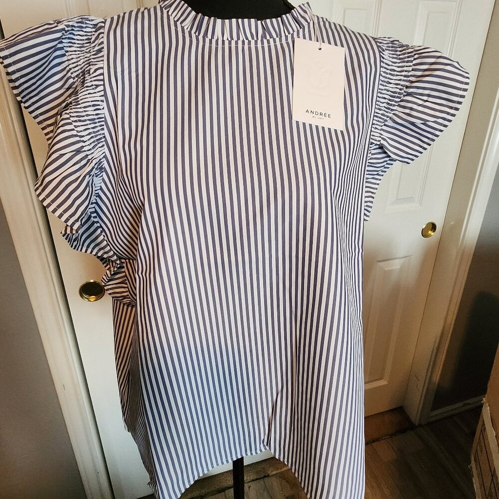 NEW Blue & White Cute Ruffle Sleeve Top